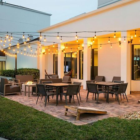Hotel Courtyard Melbourne West Exterior foto