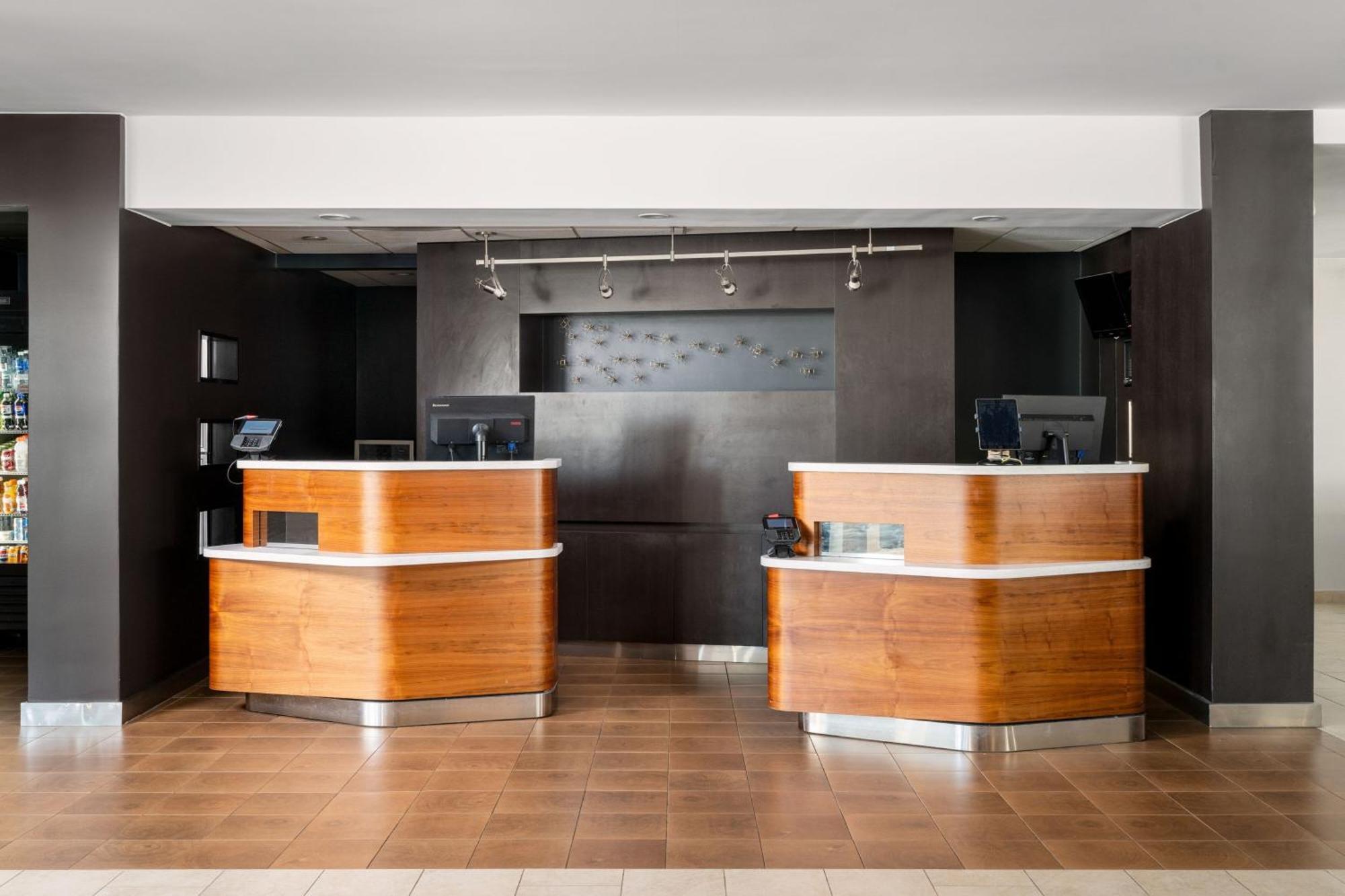 Hotel Courtyard Melbourne West Exterior foto